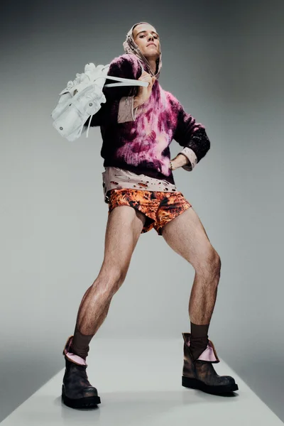 Look 3